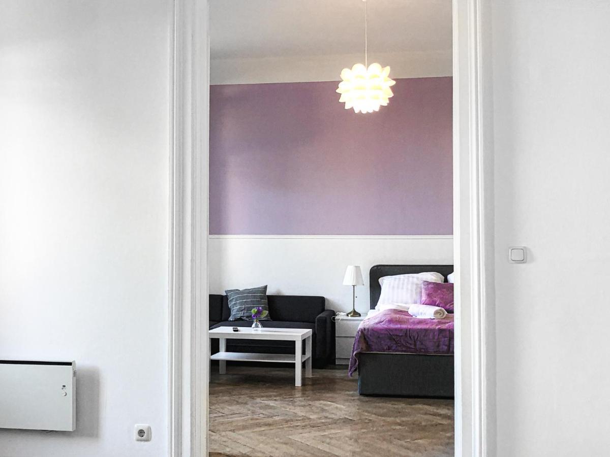 Commodious 2Br Apt. Near Akh-Perfect For Groups Bécs Kültér fotó