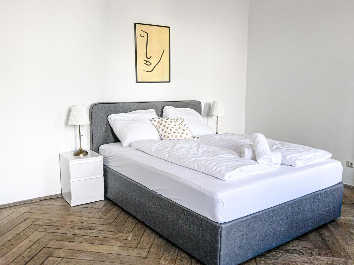 Commodious 2Br Apt. Near Akh-Perfect For Groups Bécs Kültér fotó
