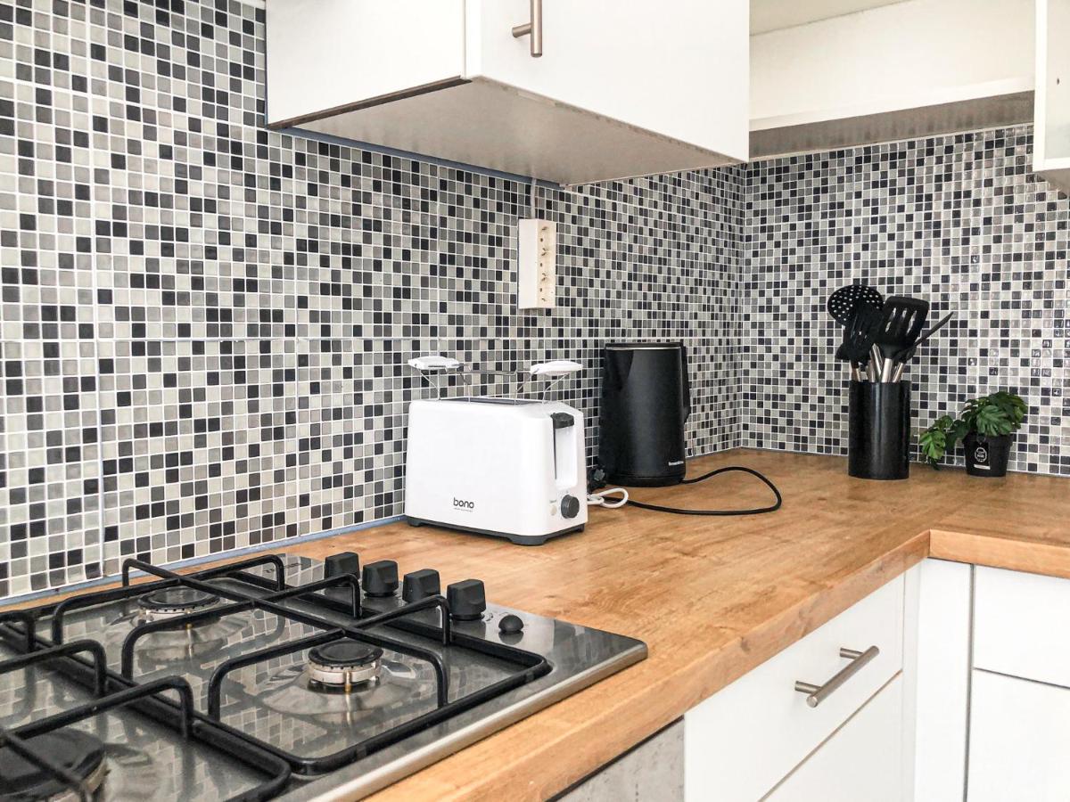 Commodious 2Br Apt. Near Akh-Perfect For Groups Bécs Kültér fotó