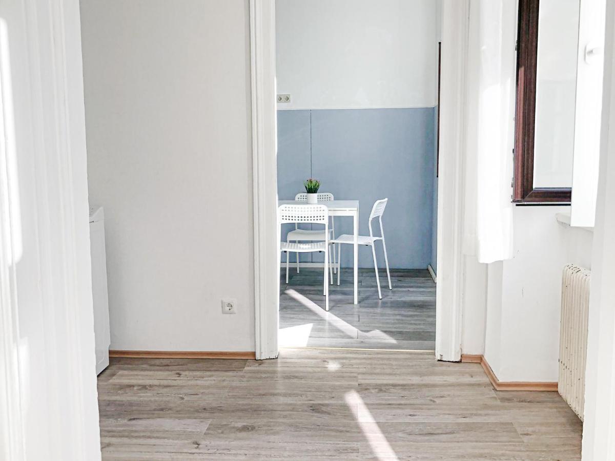 Commodious 2Br Apt. Near Akh-Perfect For Groups Bécs Kültér fotó