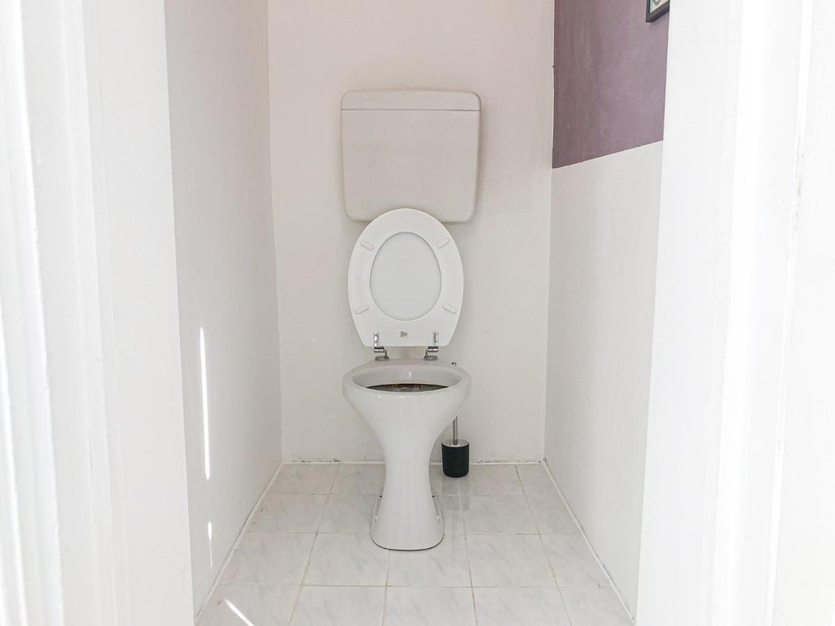 Commodious 2Br Apt. Near Akh-Perfect For Groups Bécs Kültér fotó